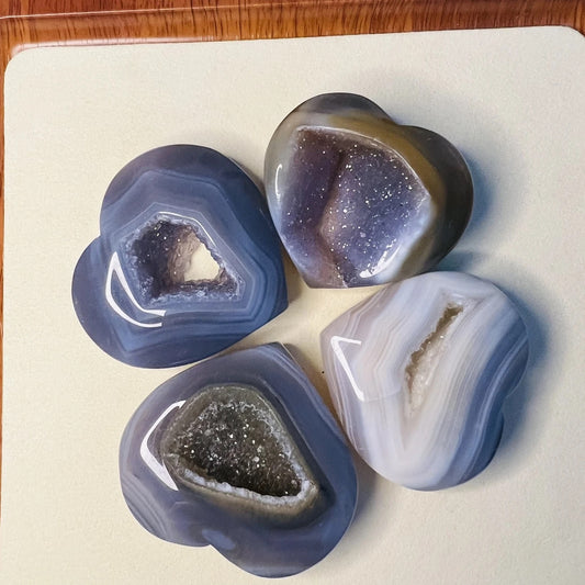 1pc Hand Carved Agate Geodes Heart